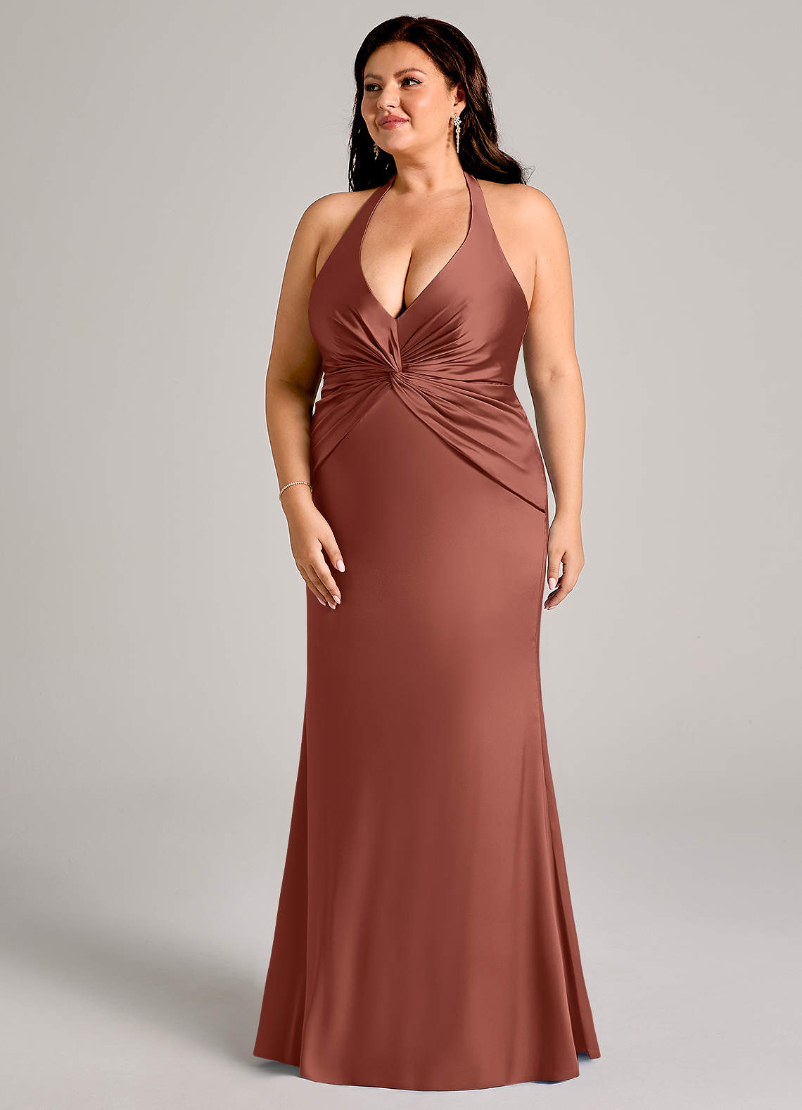 Azazie Valerie Jurken voor bruidsmeisjes Jurk van Stretch Satijn met Zeemeermin Geplooid Kastanjebruin image10