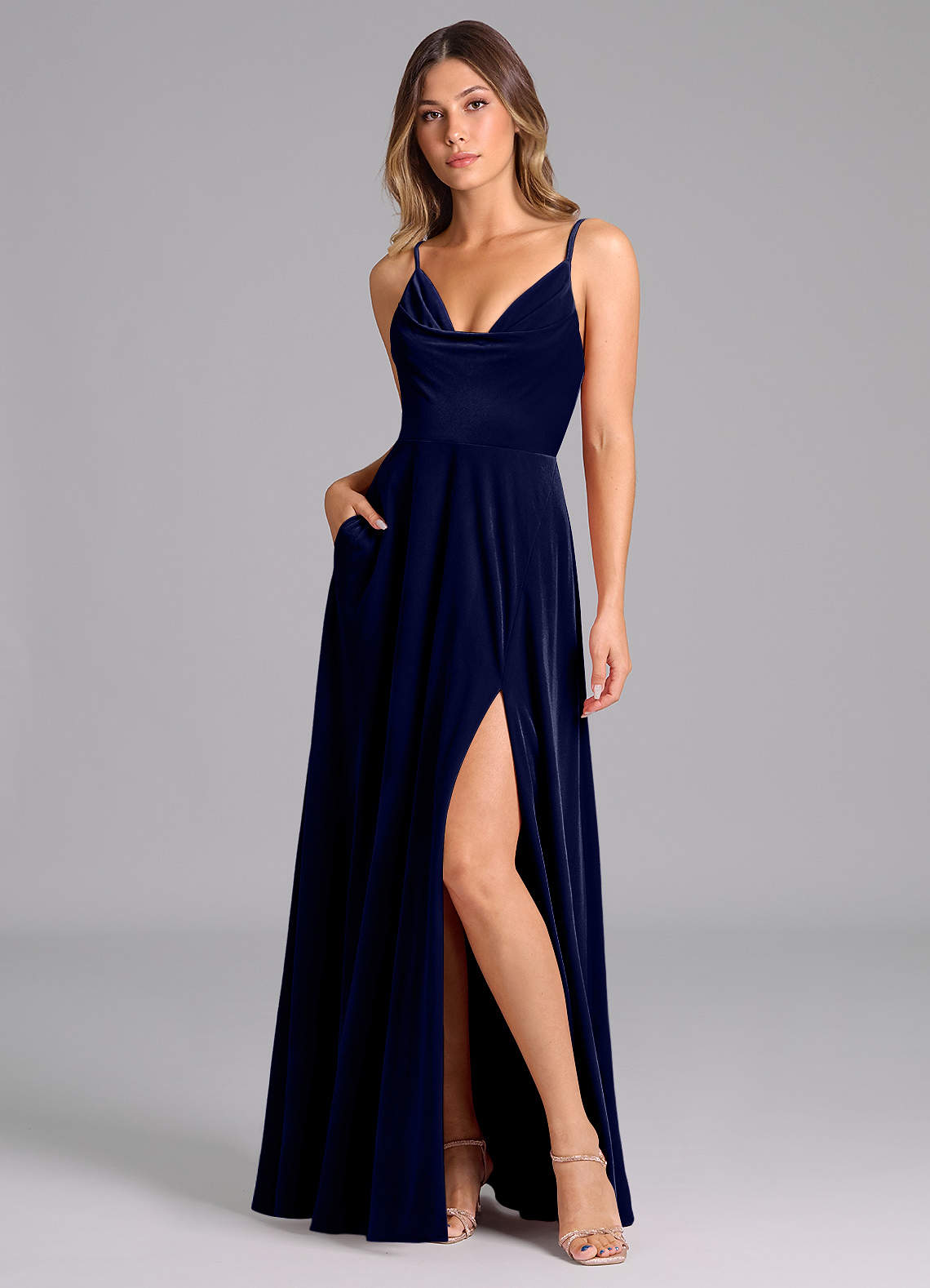Azazie Sarella Brautjungfernkleider A-Linie Plissee Samt Kleid Dunkelmarine image1