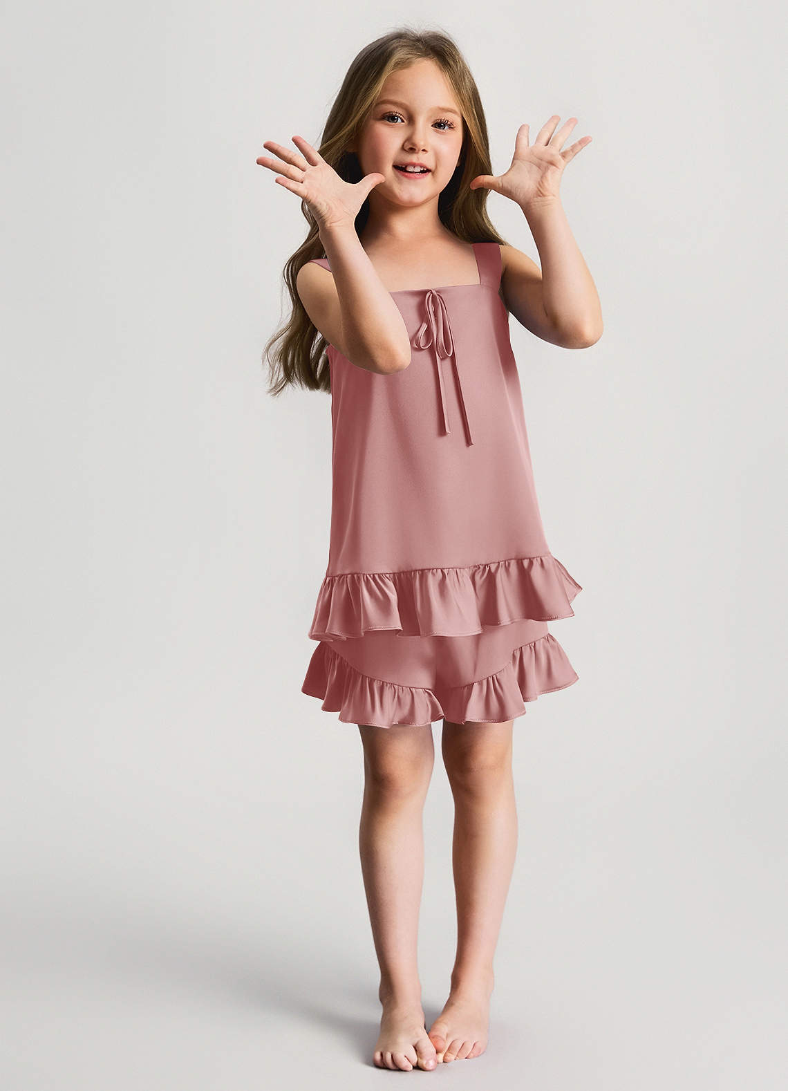 front Ensemble pyjama fille : haut à volants en satin et short