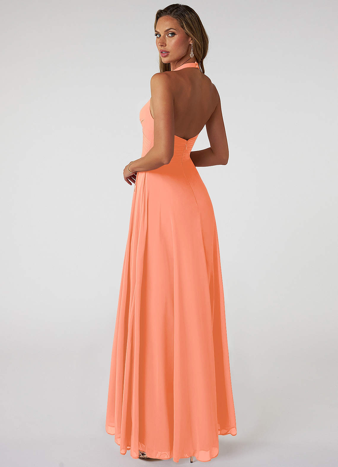 Azazie Tessie Vestidos de damas de honor Vestido de Atardecer de Gasa de Corte en A con Cuello en V plisado image1