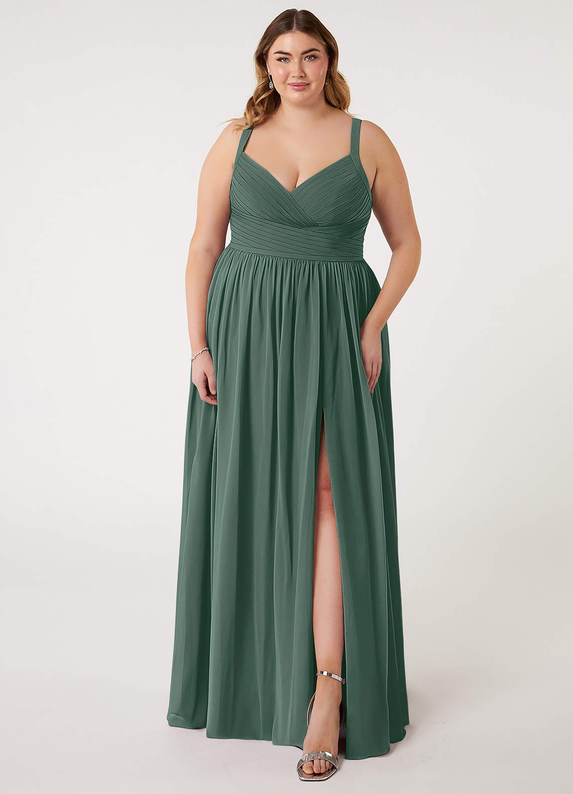 Azazie Chanel Robes de demoiselle d'honneur Robe Trapèze en Mousseline de soie Plissée Mousse De Mer image1