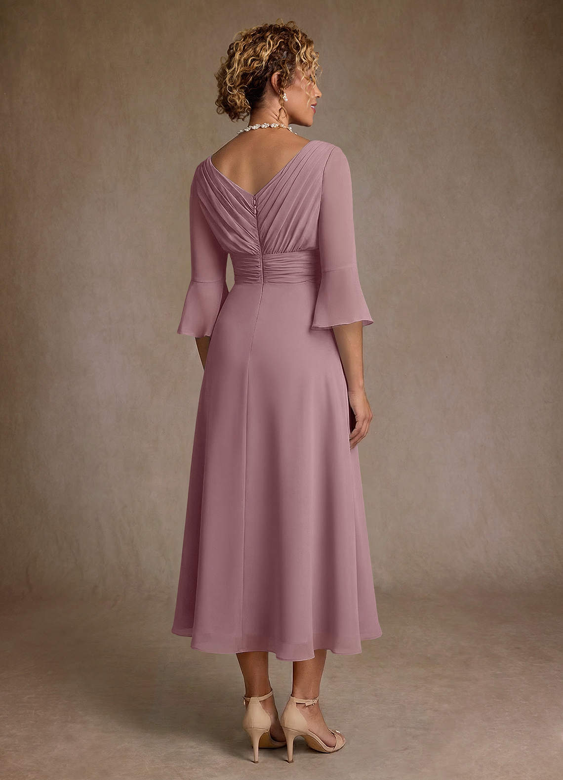Azazie Aerynne Vestidos para mãe da noiva Vestido Rosa Empoeirada de Chiffon de Linha A com Plissado image1