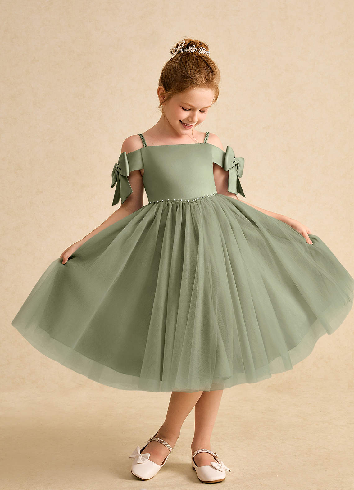 Azazie Amie Flower Girl Klänningar Klänning A-Line i Matt satäng Av axeln image1