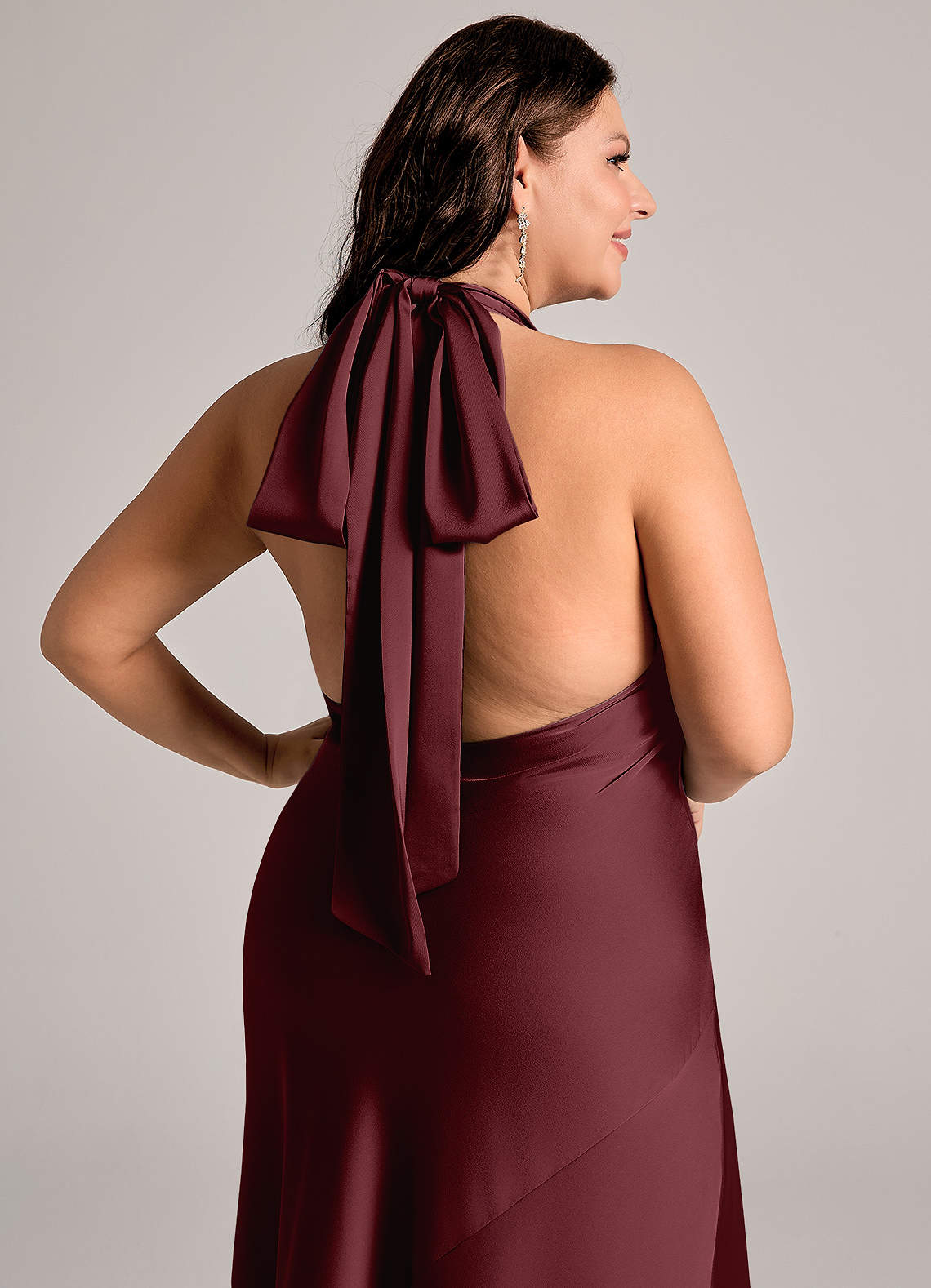 Azazie Velli Abiti da Damigella Abito Sirena in Raso Elasticizzato Collo Alto Cabernet image12