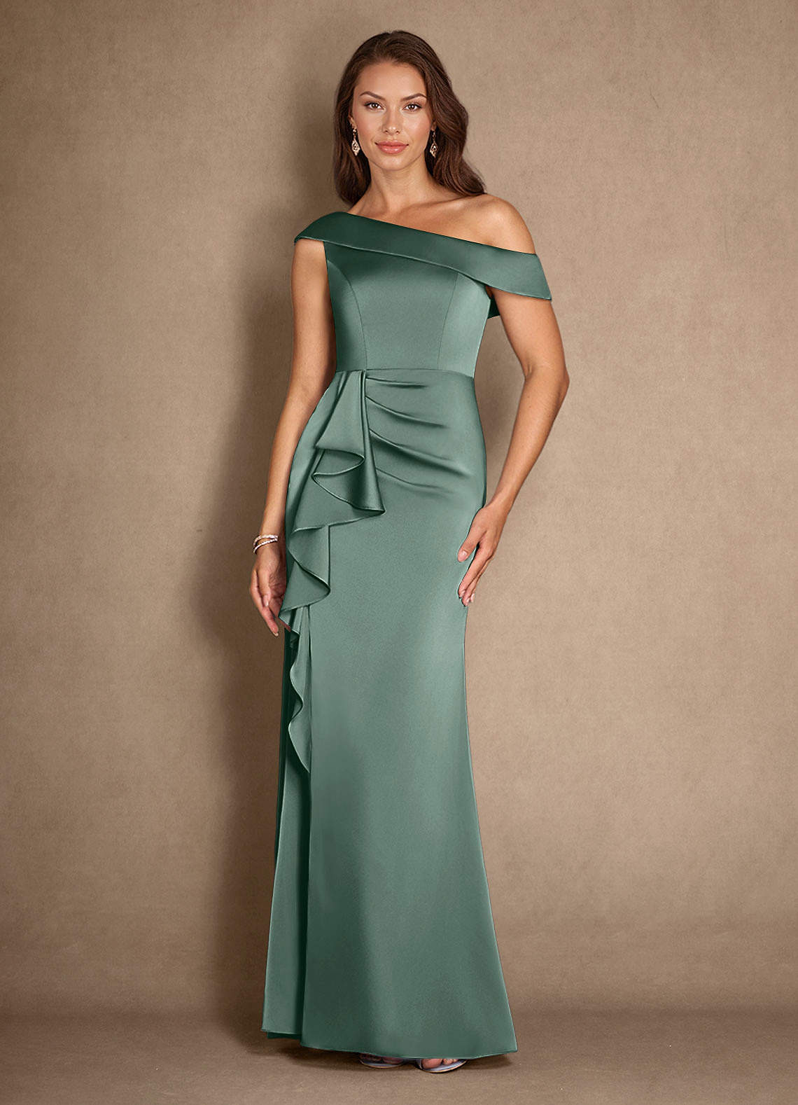 Azazie Hamptons Vestidos para mãe da noiva Vestir Eucalipto de Cetim elástico de Linha A com Plissado image1