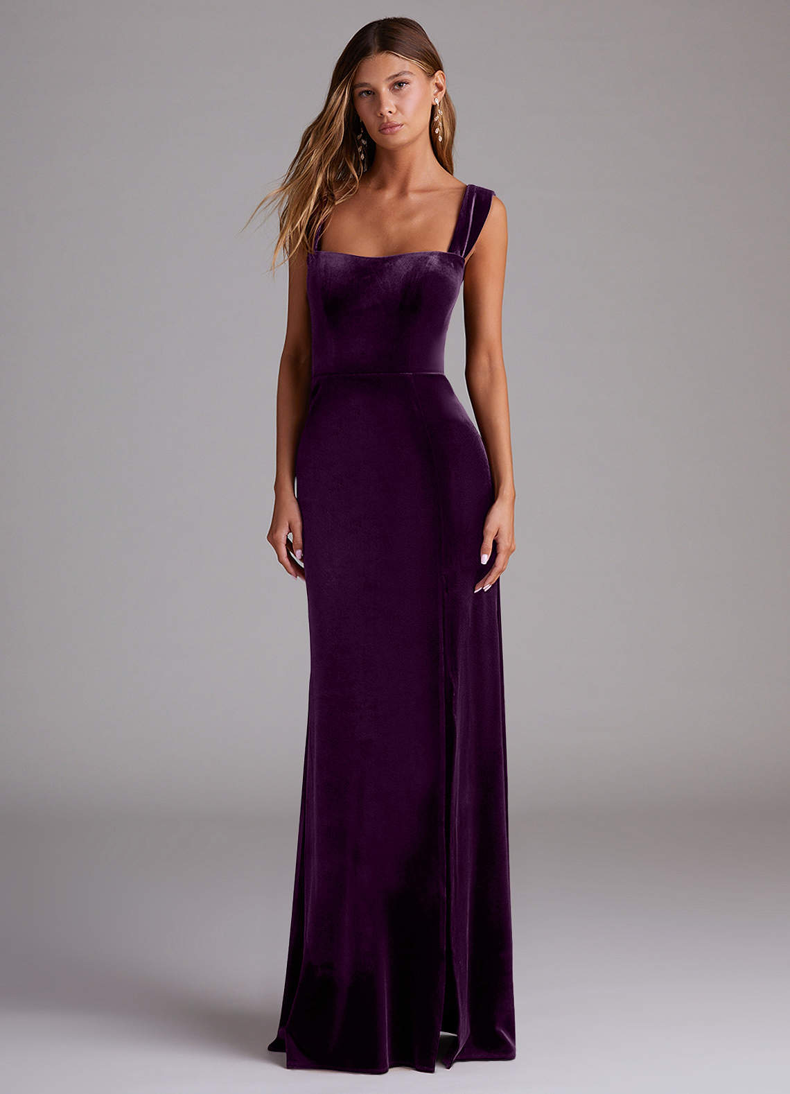 Azazie Junia Vestidos de damas de honor Vestido de Uva de terciopelo de Corte Recto Convertible con Vestidos sin tirantes image1