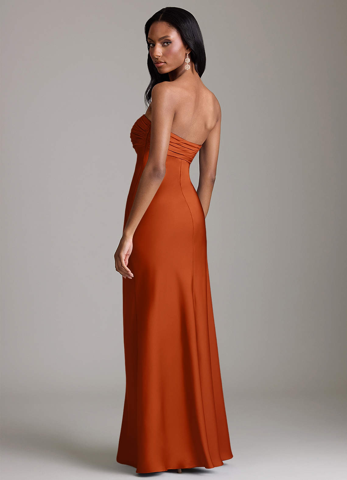 Azazie Saylor Vestidos de damas de honor Vestido de Naranja Quemada de Satén Elástico de Corte Sirena con Sin tirantes image4