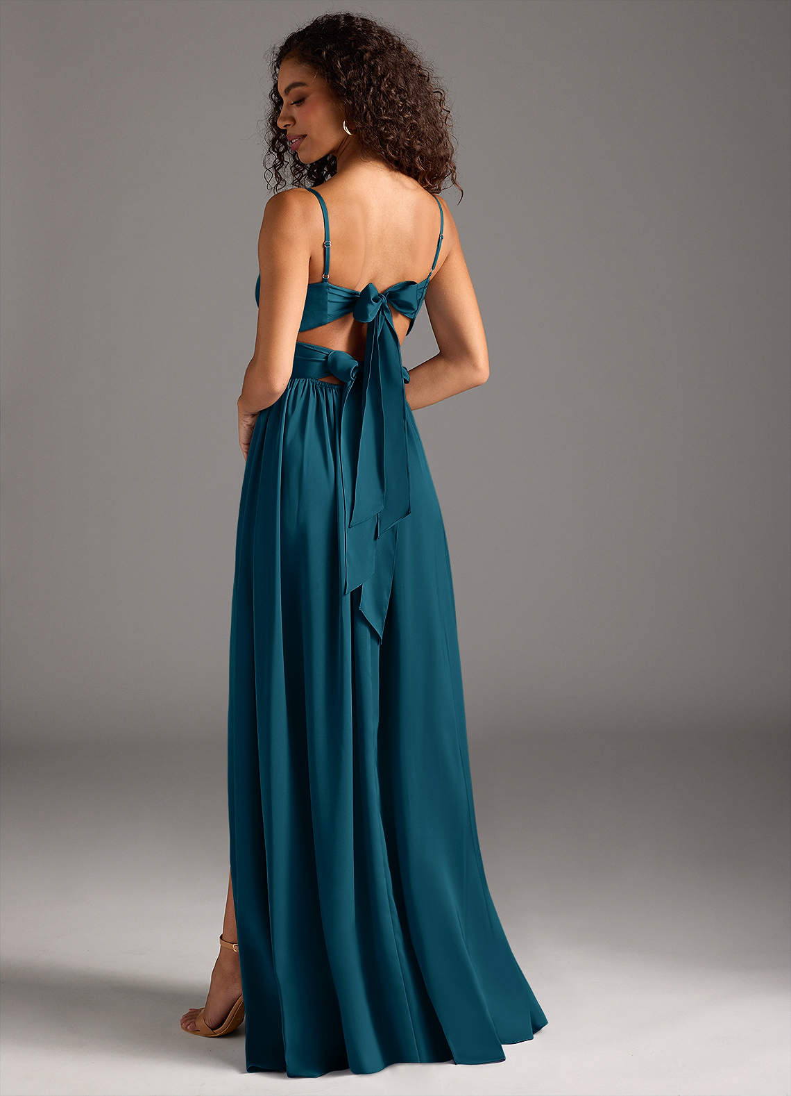Azazie Zeya Robes de demoiselle d'honneur Robe Trapèze en Satin extensible Plissée Bleu Encre image1