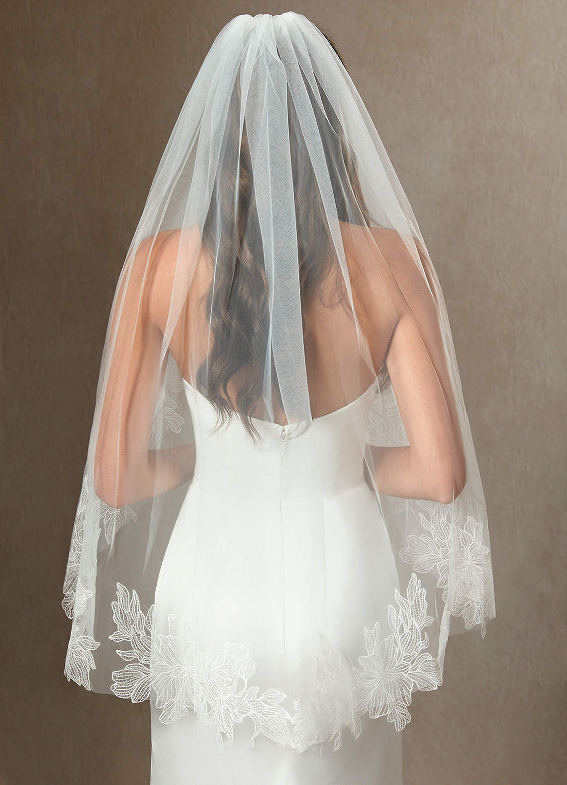 front Embroidered Floral Lace Hem Fingertip Length Veil