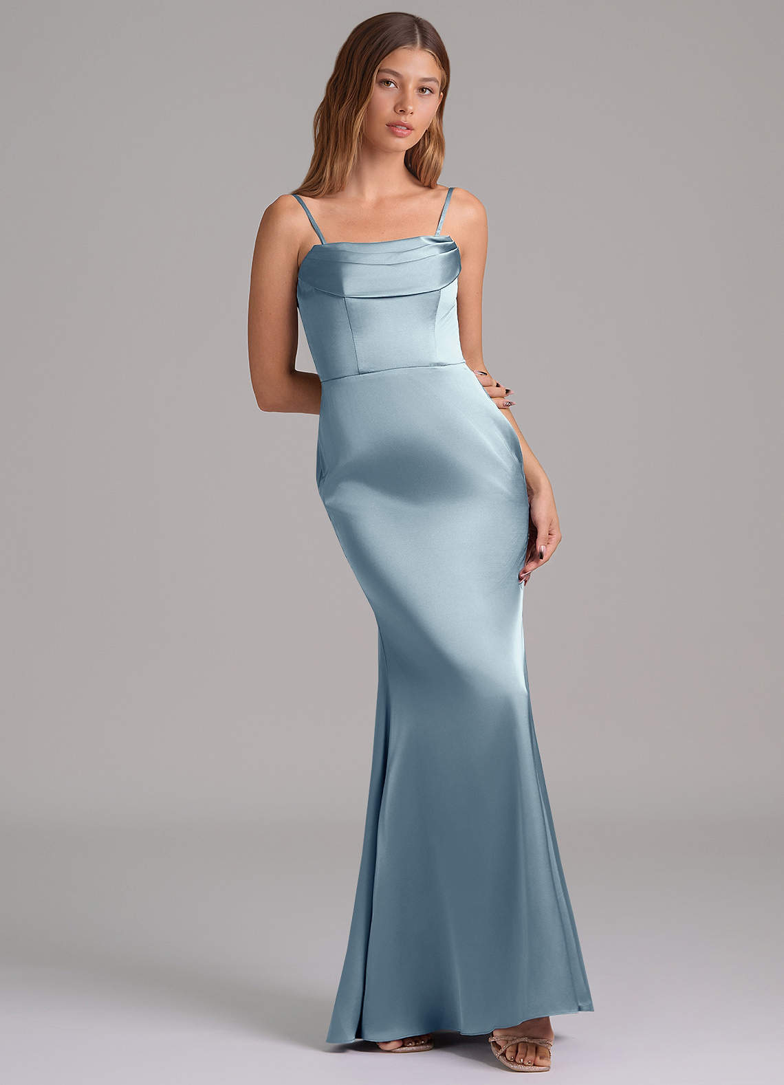 Azazie Miley Vestidos de madrinha de casamento Vestido Azul Empoeirado de Cetim elástico de sereia com Fora do ombro image7