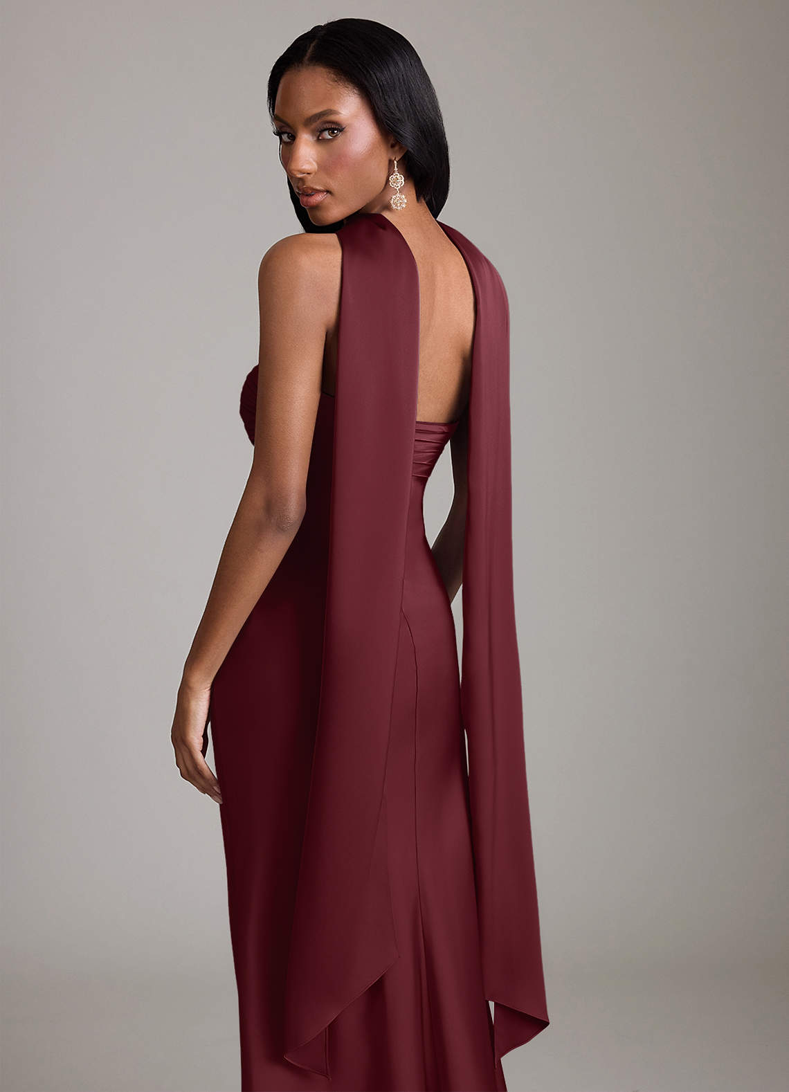 Azazie Saylor Vestidos de damas de honor Vestido de Cabernet de Satén Elástico de Corte Sirena con Sin tirantes image6