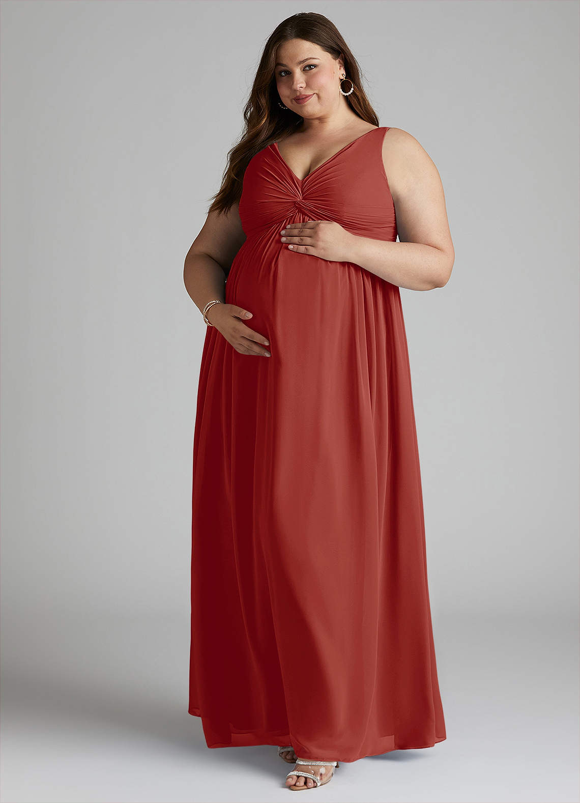 Azazie Yetta Vestidos de dama de honra para maternidade Vestido Linha A Plissado Comprimento do chão Chiffon image8