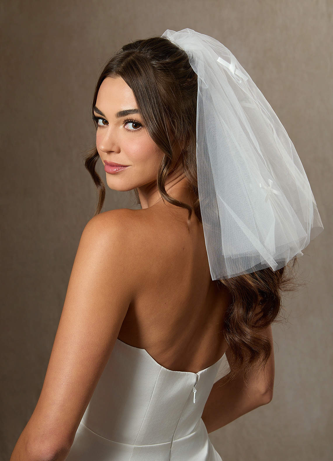front Scattered Bow Shoulder Length Layered Veil