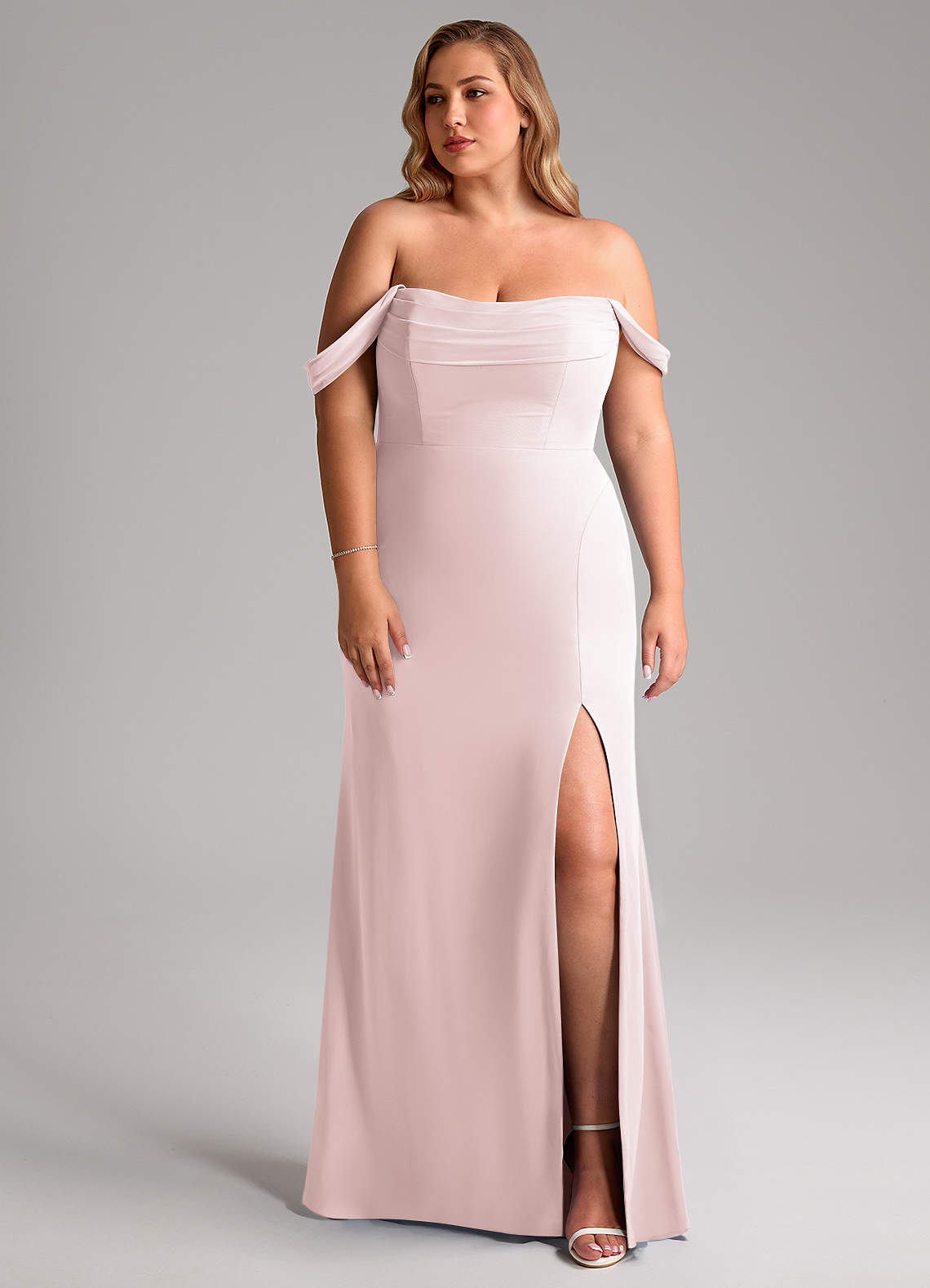 Azazie Saige Vestidos de madrinha de casamento Vestir Rosa Corado de Chiffon de Linha A com Fora do ombro image9