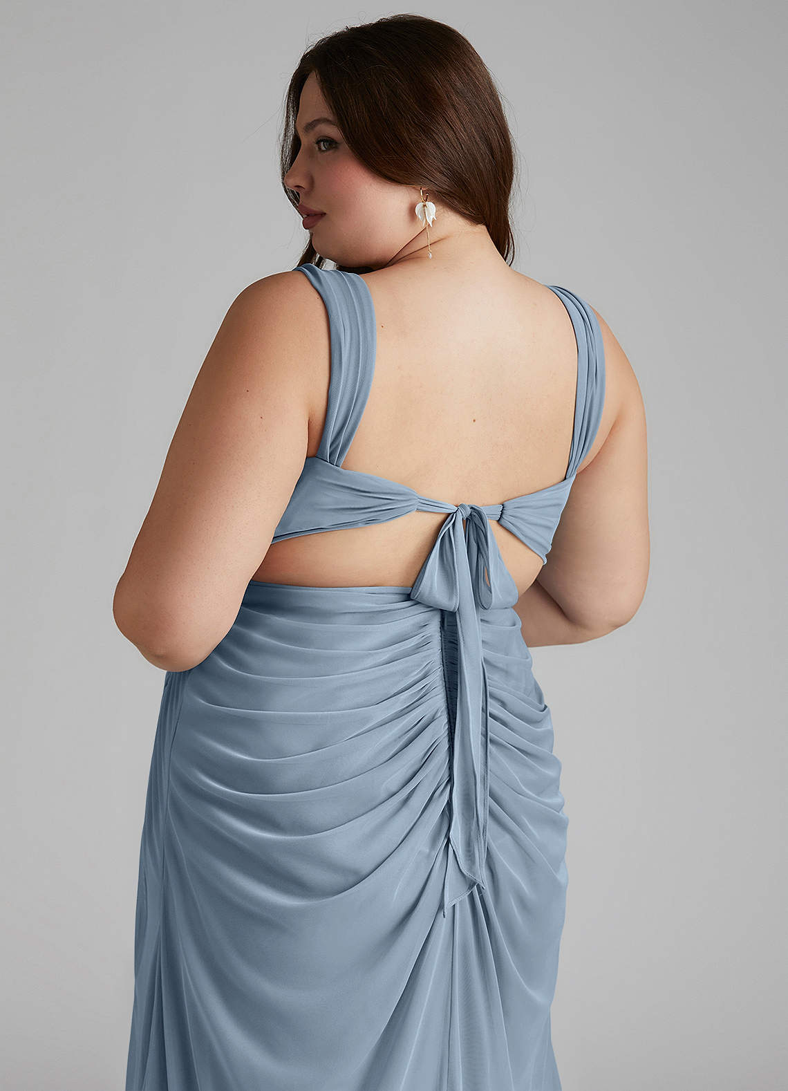 Azazie Jesaphine Vestidos de damas de honor Vestido de Azul Polvoriento de Malla de Corte Recto con Fruncido image6