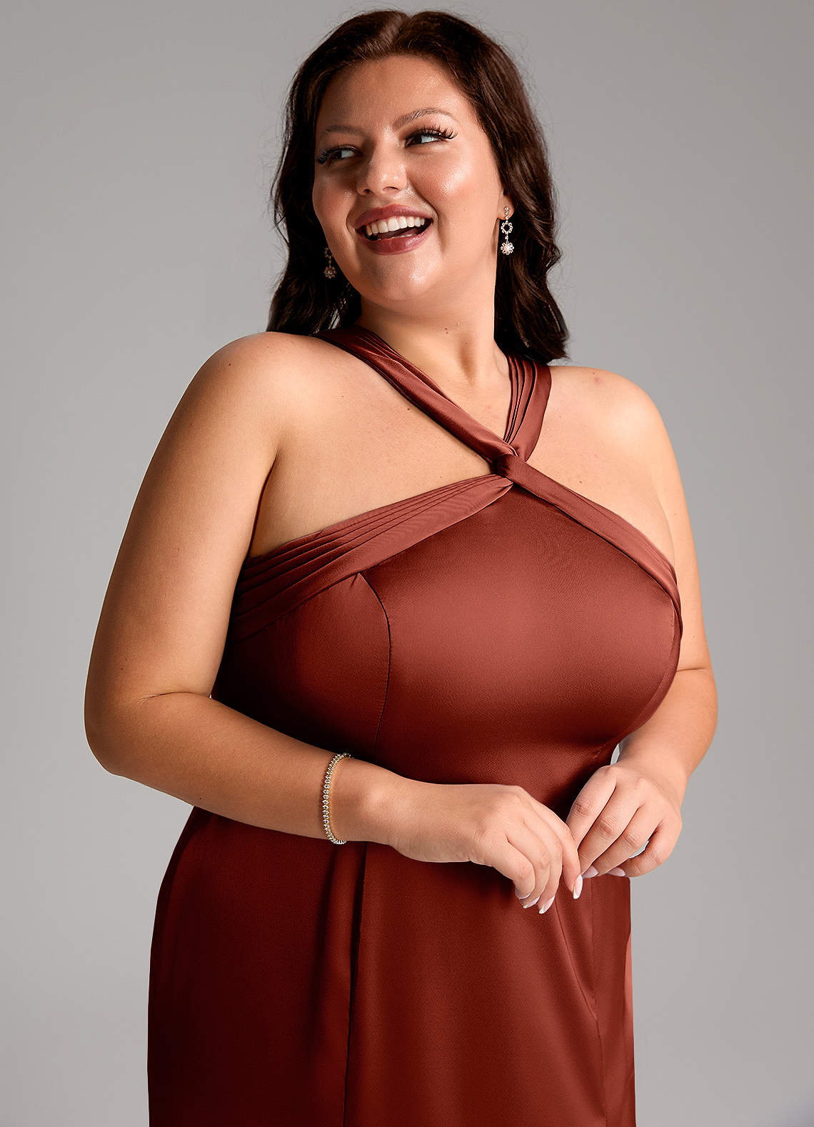 Azazie Rue Vestidos de damas de honor Vestido de Terracota de Satén Elástico de Corte Sirena con Plisado image12