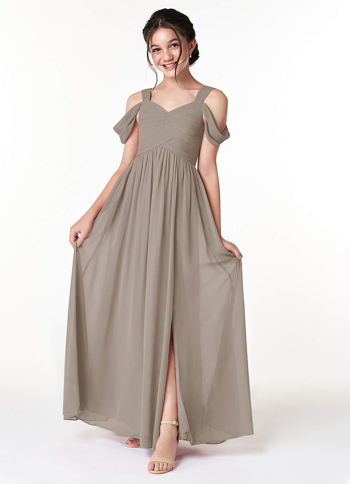 Azazie Lianne Junior Vestido de Gris Pardo de Gasa de Corte En A con Vestidos sin tirantes image1