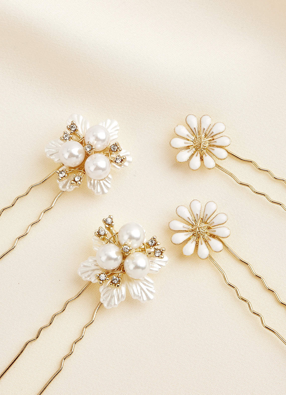 front Four-Piece Pearl Daisy Hairpin Set