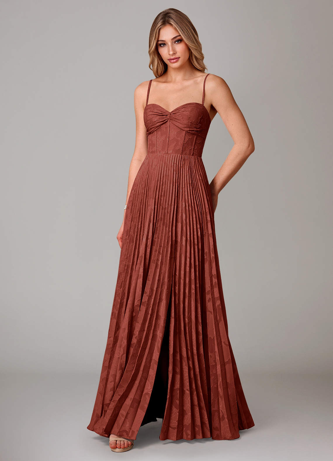 Azazie Akiko Vestidos de madrinha de casamento Vestir Terracota de Esgotamento Floral de Linha A com Decote em coração image3