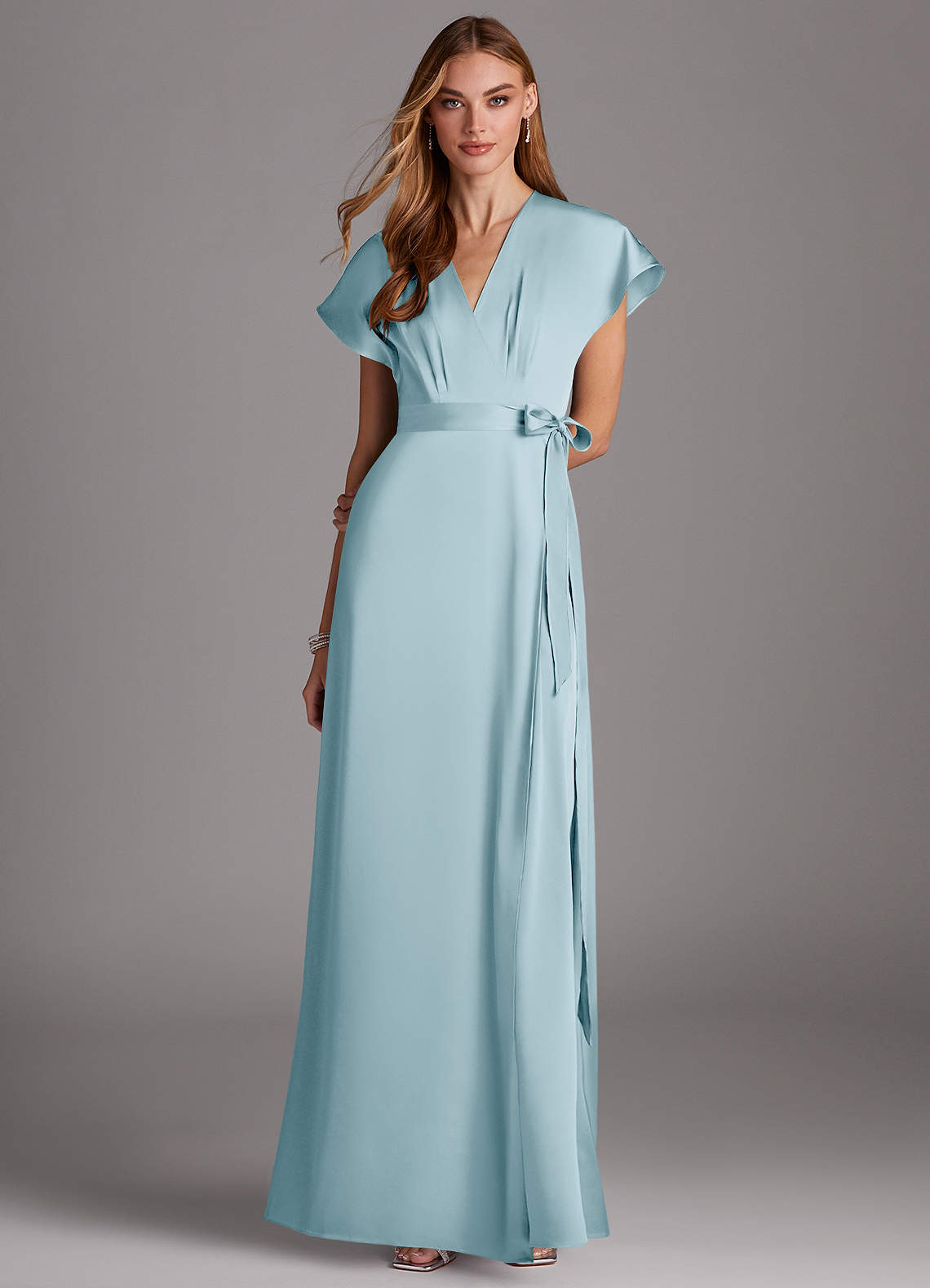 Azazie Nico Vestidos de damas de honor Vestido de Azul Cielo de Satén Elástico de Corte en A con Cuello en V image1