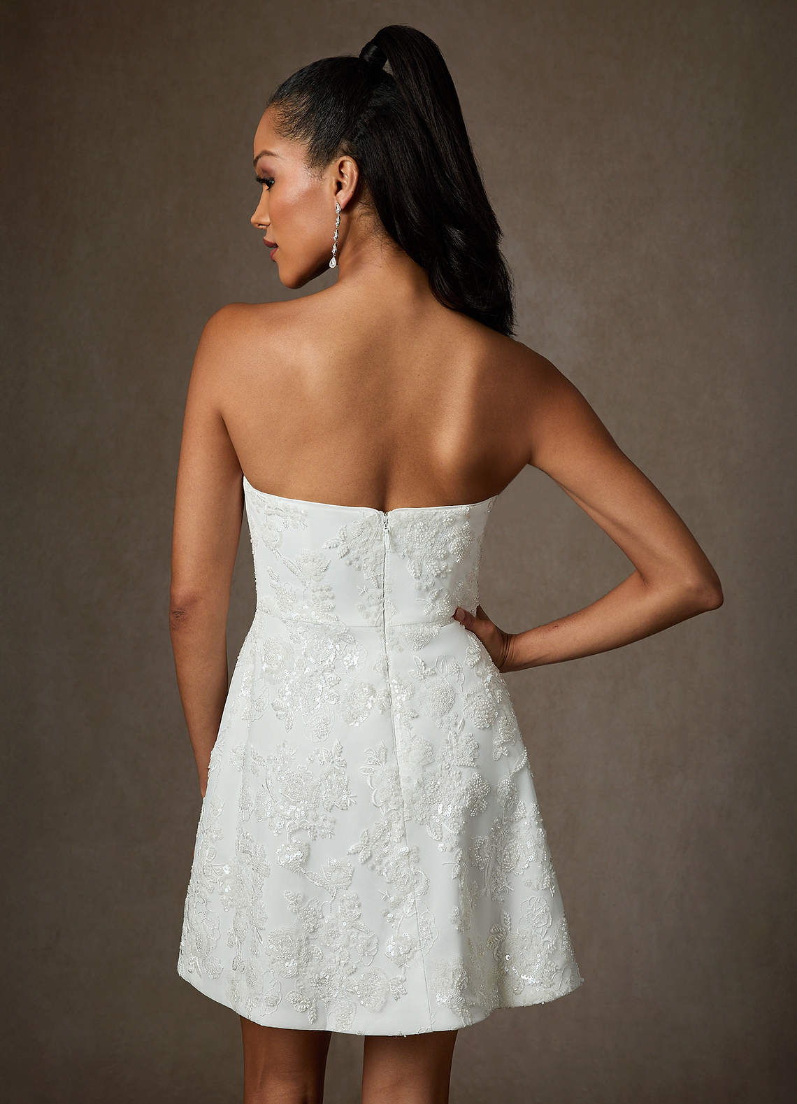 Azazie Atila Robes de mariée Robe Trapèze en Dentelle Blanc De Diamant image1