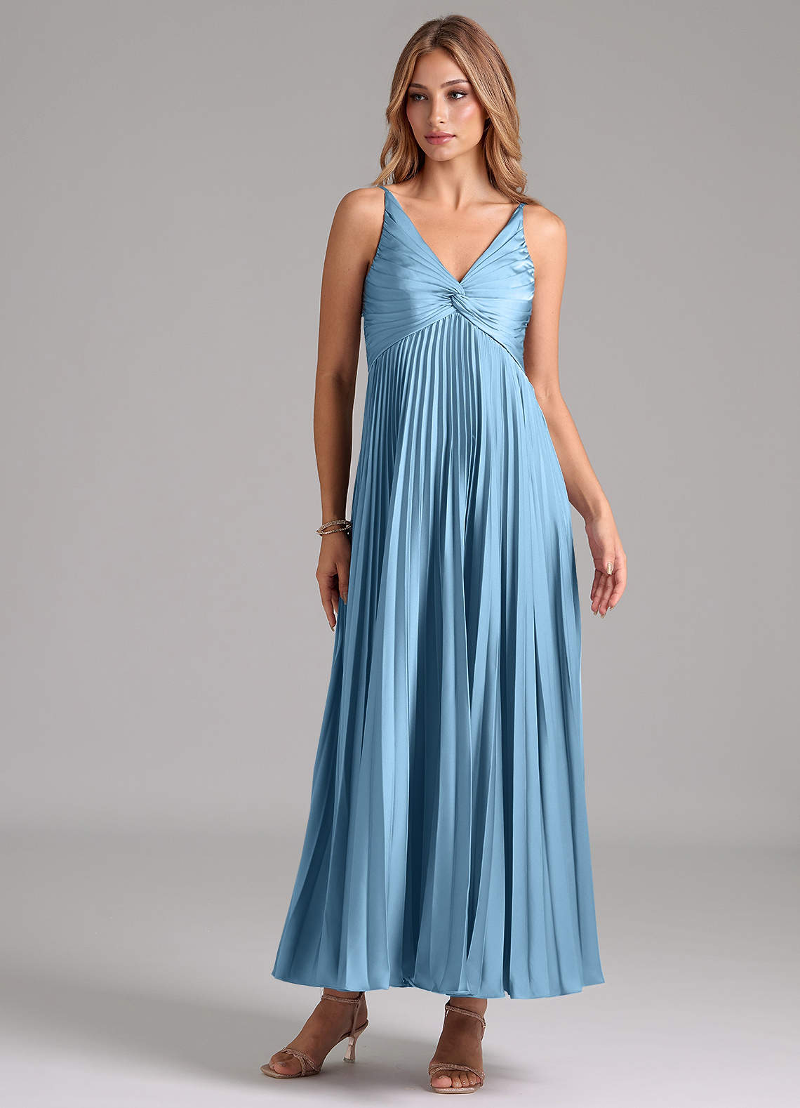 Azazie Raychelle Vestidos de damas de honor Vestido de Azul Acero de Satén Elástico de Corte en A con Plisado image1