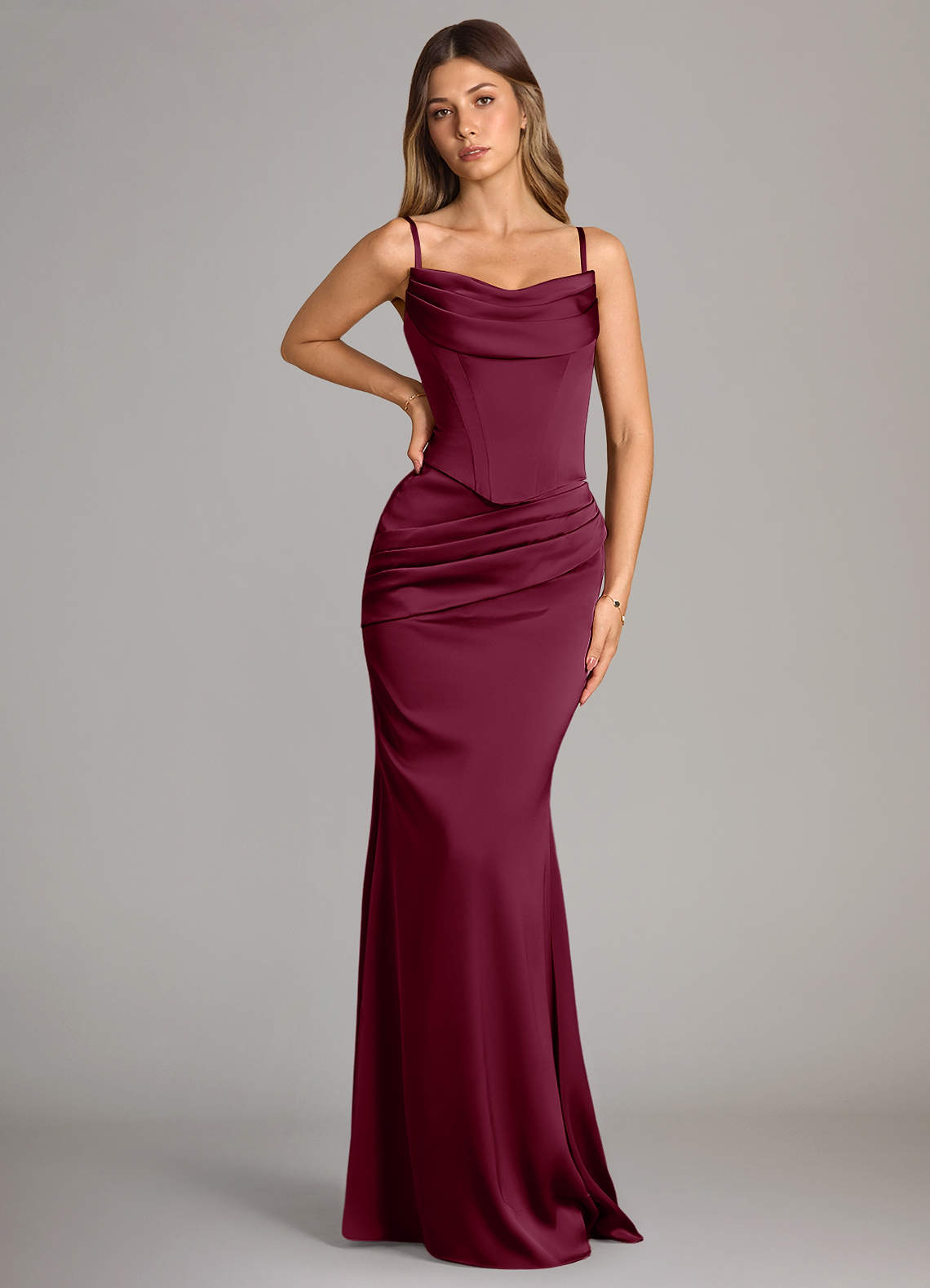 Azazie Sorrel Vestidos de damas de honor Vestido de Mora de Satén Elástico de Corte Sirena Convertible con Sin tirantes image5