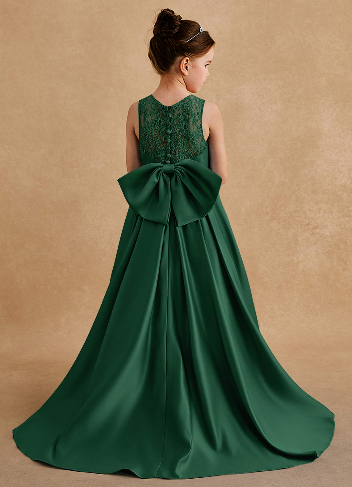 Azazie Sammy vestidos de niña de las flores Vestido de Verde Oscuro de Satin Mate de Corte En A con Encaje image1