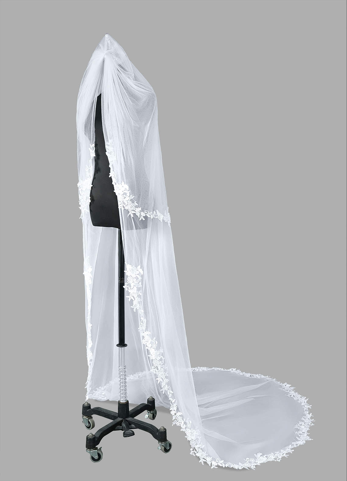 Waltz / Chapel / Cathedral wedding veil, bridal veil, wedding veil ivo –  ALEX BRIDAL