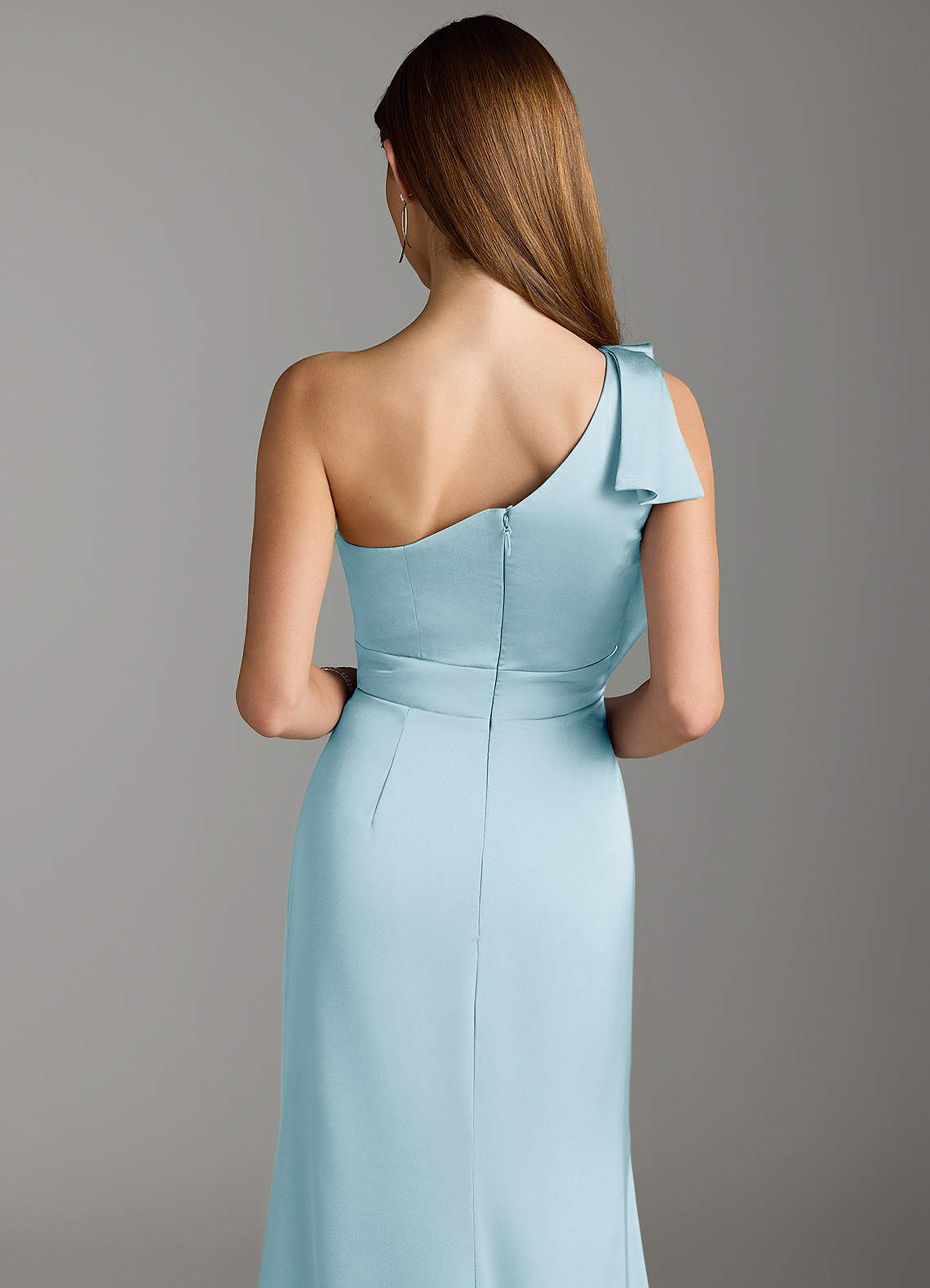 Azazie Rinna Vestidos de damas de honor Vestido de Azul Cielo de Satén Elástico de Corte Sirena con Volante image6