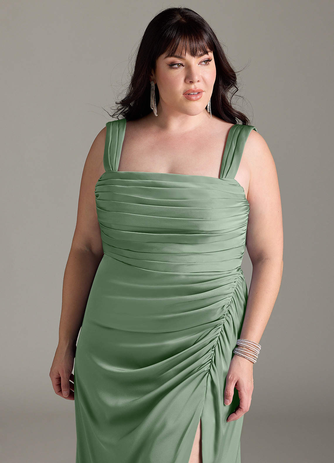 Azazie Jesaphine Vestidos de damas de honor Vestido de Matcha de Satén Elástico de Corte Recto con Lazo image11