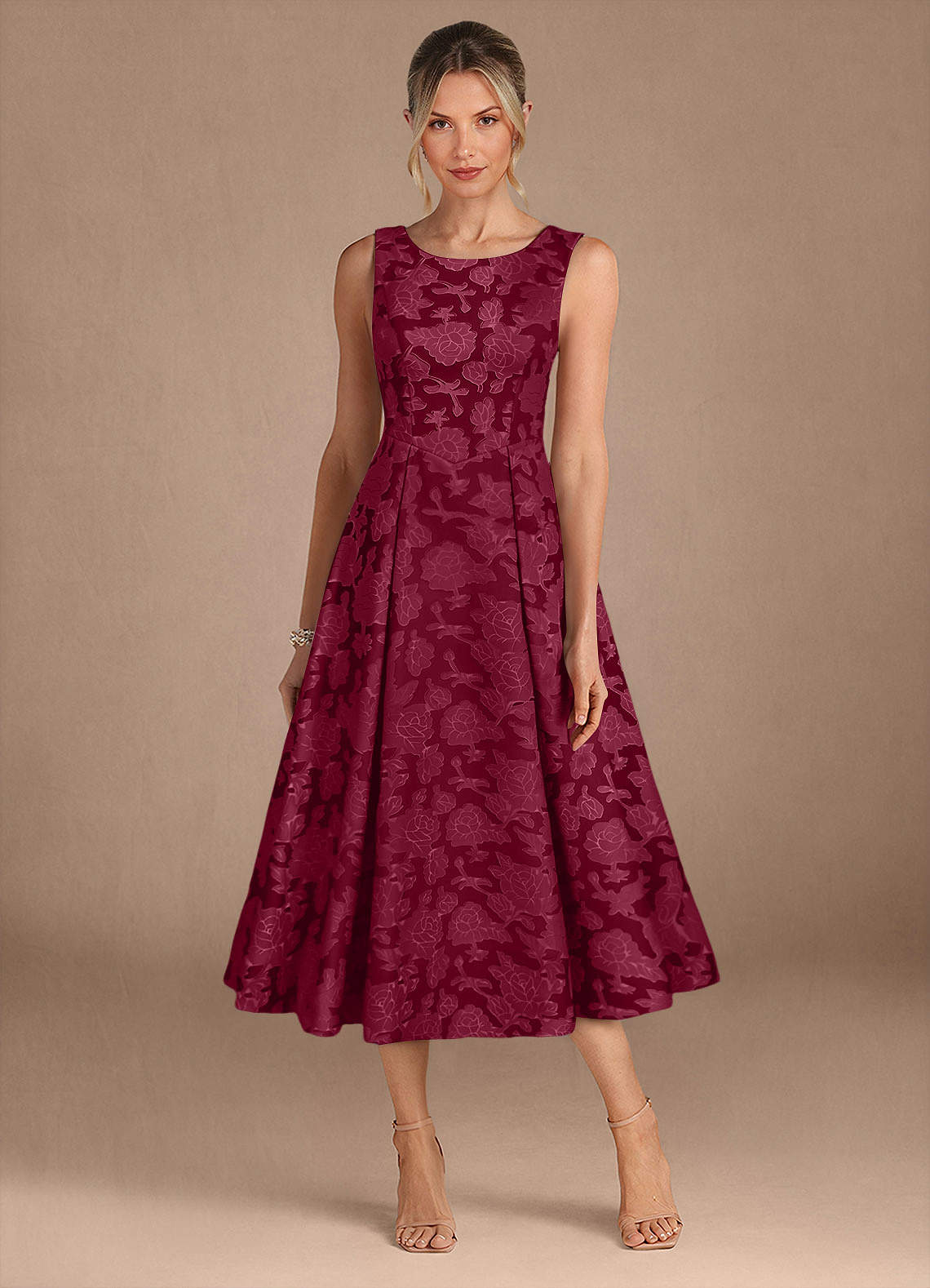 Azazie Fulton vestidos de madre de la novia Vestido de Borgoña de Devorado Floral de Corte En A con Plisado image4