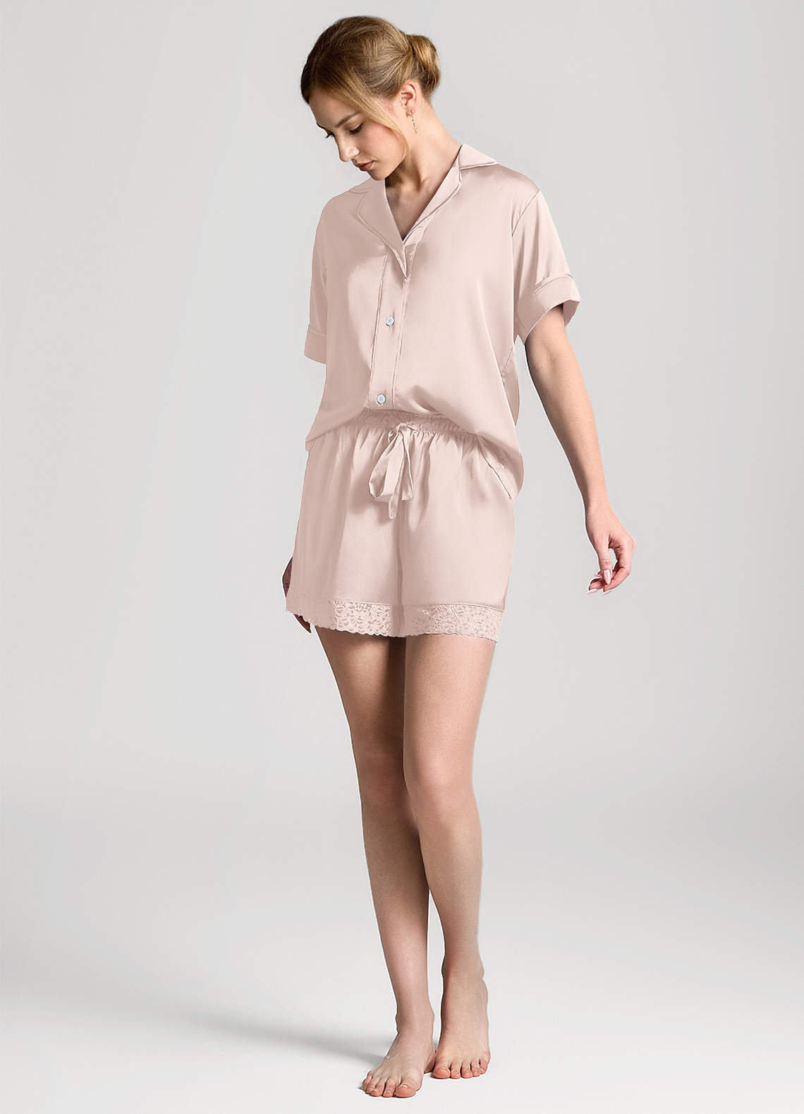 front Pigiama a maniche corte con finiture in pizzo satinato