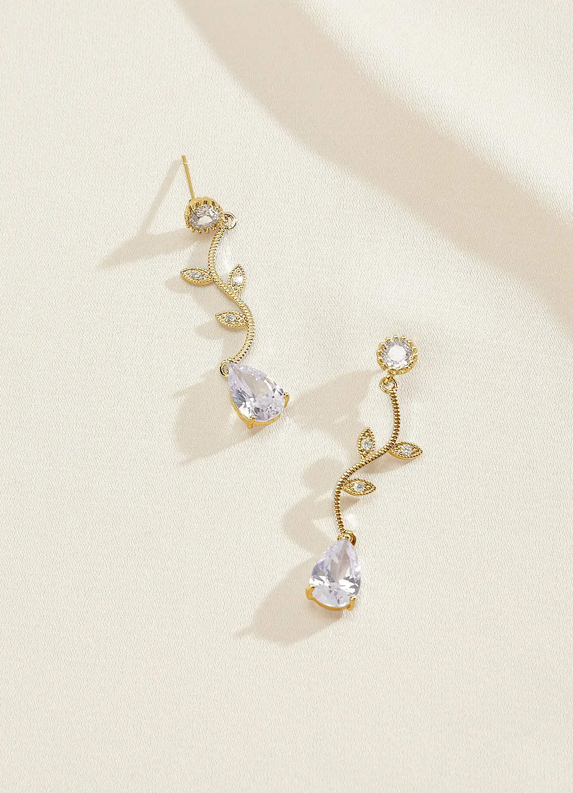 front Wavy Crystal Vine Jewelry Set