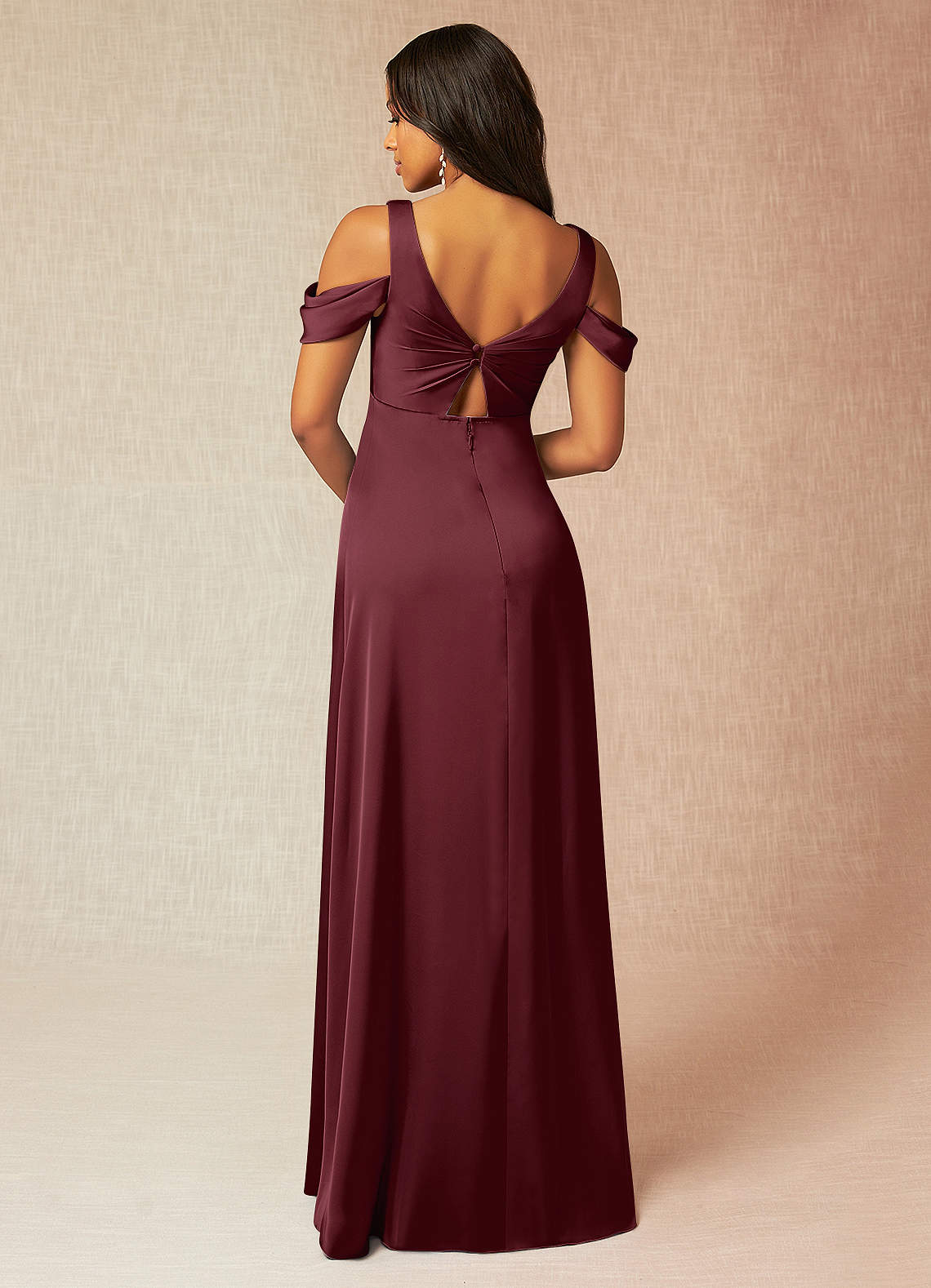 Azazie Rhea vestidos de dama de honor de maternidad Vestido de Corte En A Off The Shoulder Plisado Hasta el suelo Satén Elástico image1