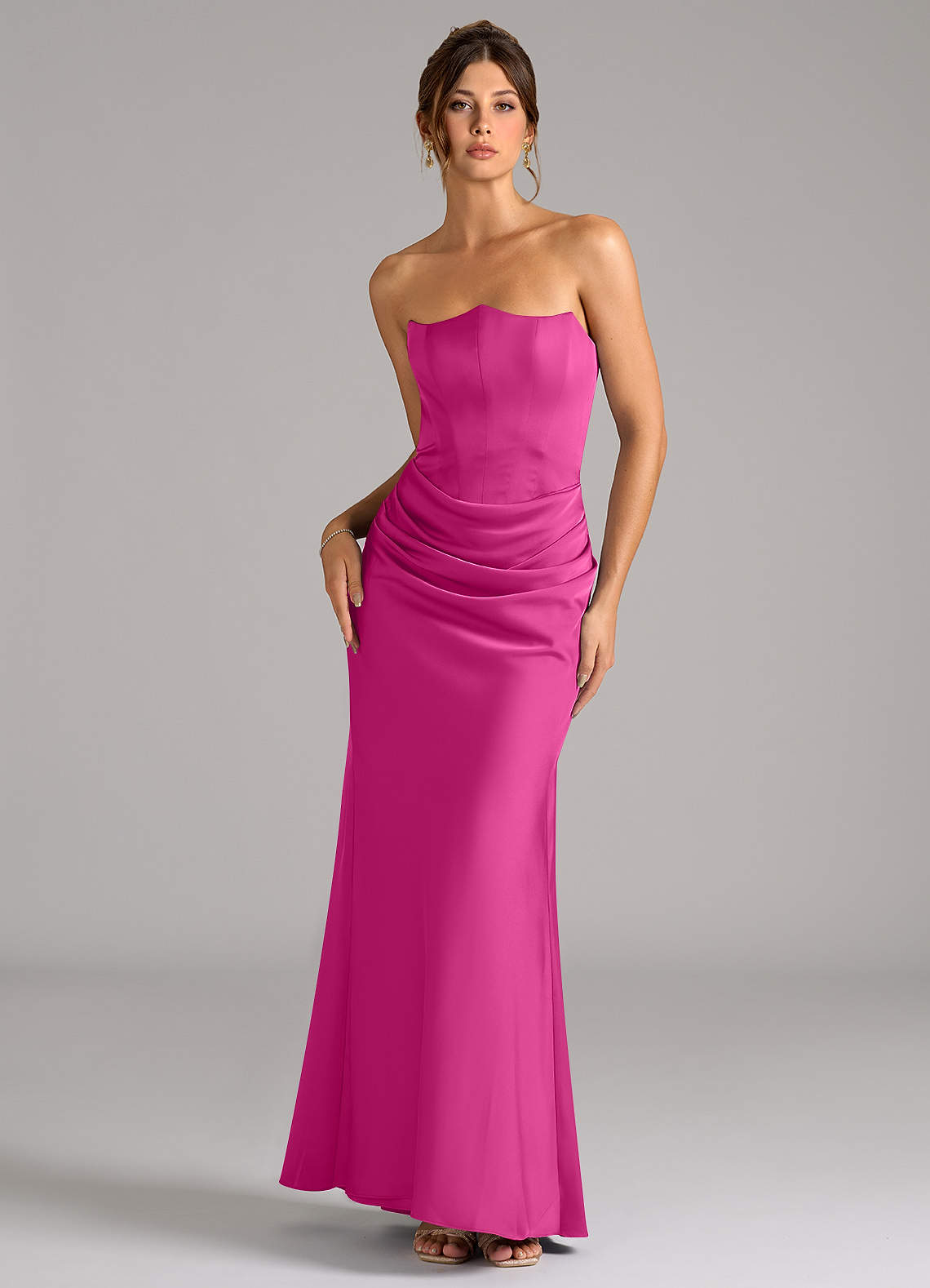 Azazie Debby Robes de demoiselle d'honneur Robe Sirène Convertible en Satin extensible Sans bretelle Fuchsia image1
