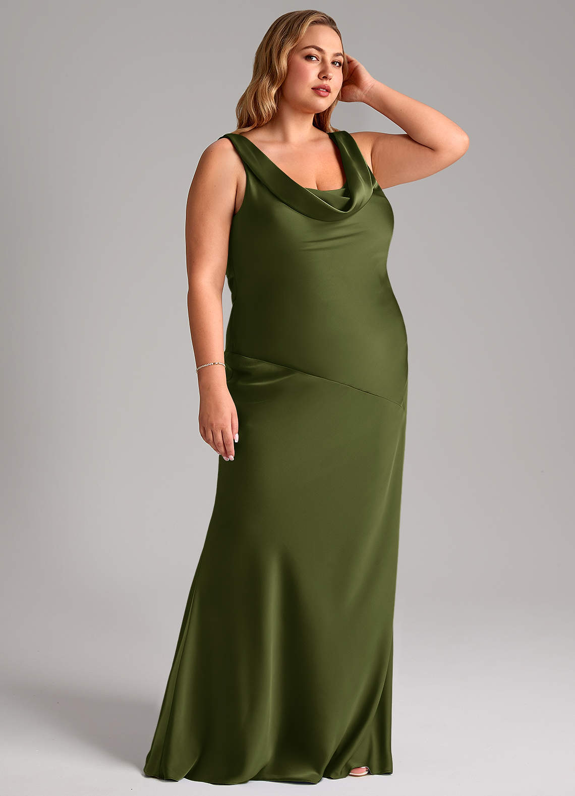 Azazie Rylina Vestidos de madrinha de casamento Vestir Oliva de Cetim elástico de sereia image9