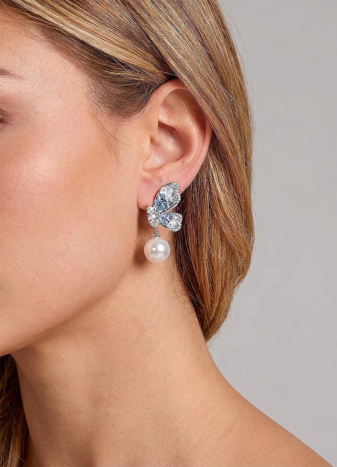 front Something Blue Butterfly Wing Drop örhängen