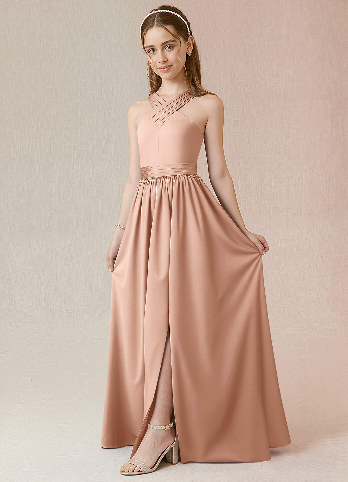 Azazie Jiya Junior Abito A-Line in Raso Elasticizzato Plissettato Oro Rosa image1