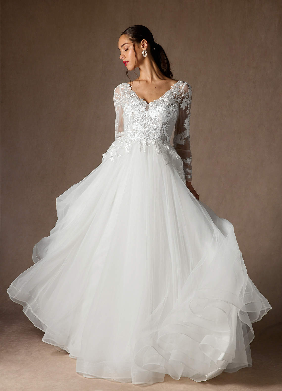 Azazie Freya Vestidos de novia Vestido de Diamante Blanco de Tul de Corte en A con Lentejuela image6