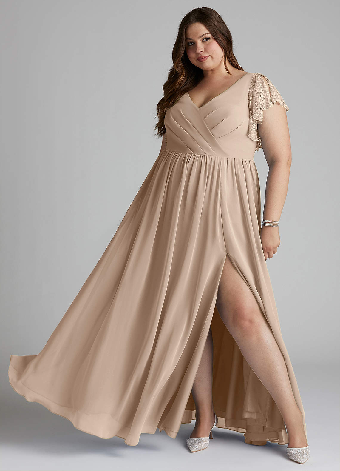 Azazie Zella Robes de demoiselle d'honneur Robe Trapèze en Mousseline de soie Dentelle Taupe image1