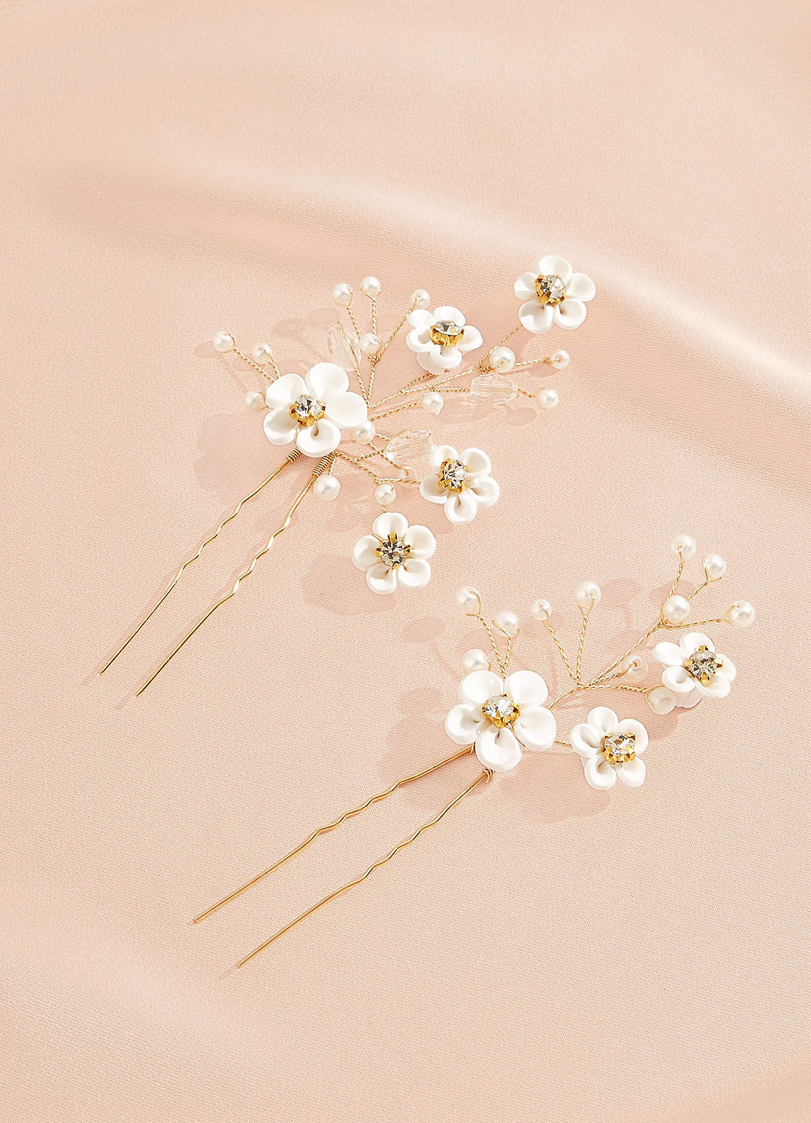 front White Flower U-Shaped Hairpin Set