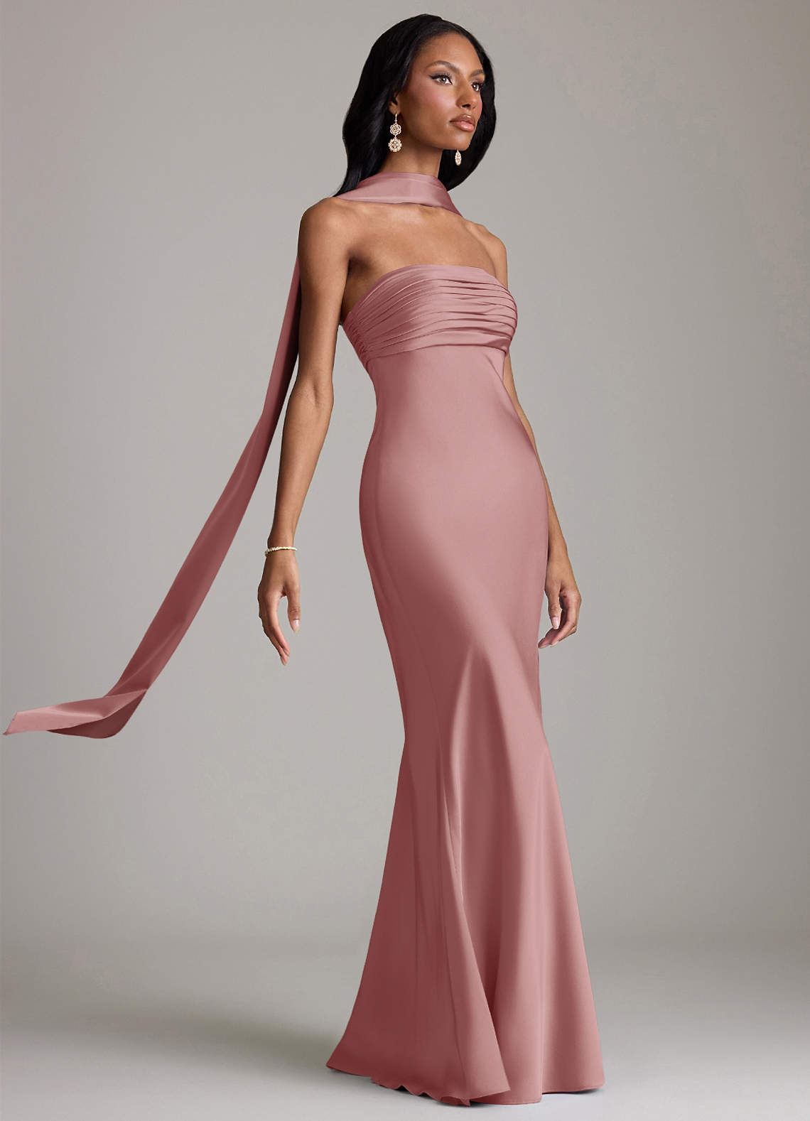 Azazie Saylor Vestidos de damas de honor Vestido de Rosa Polvorienta de Satén Elástico de Corte Sirena con Sin tirantes image9