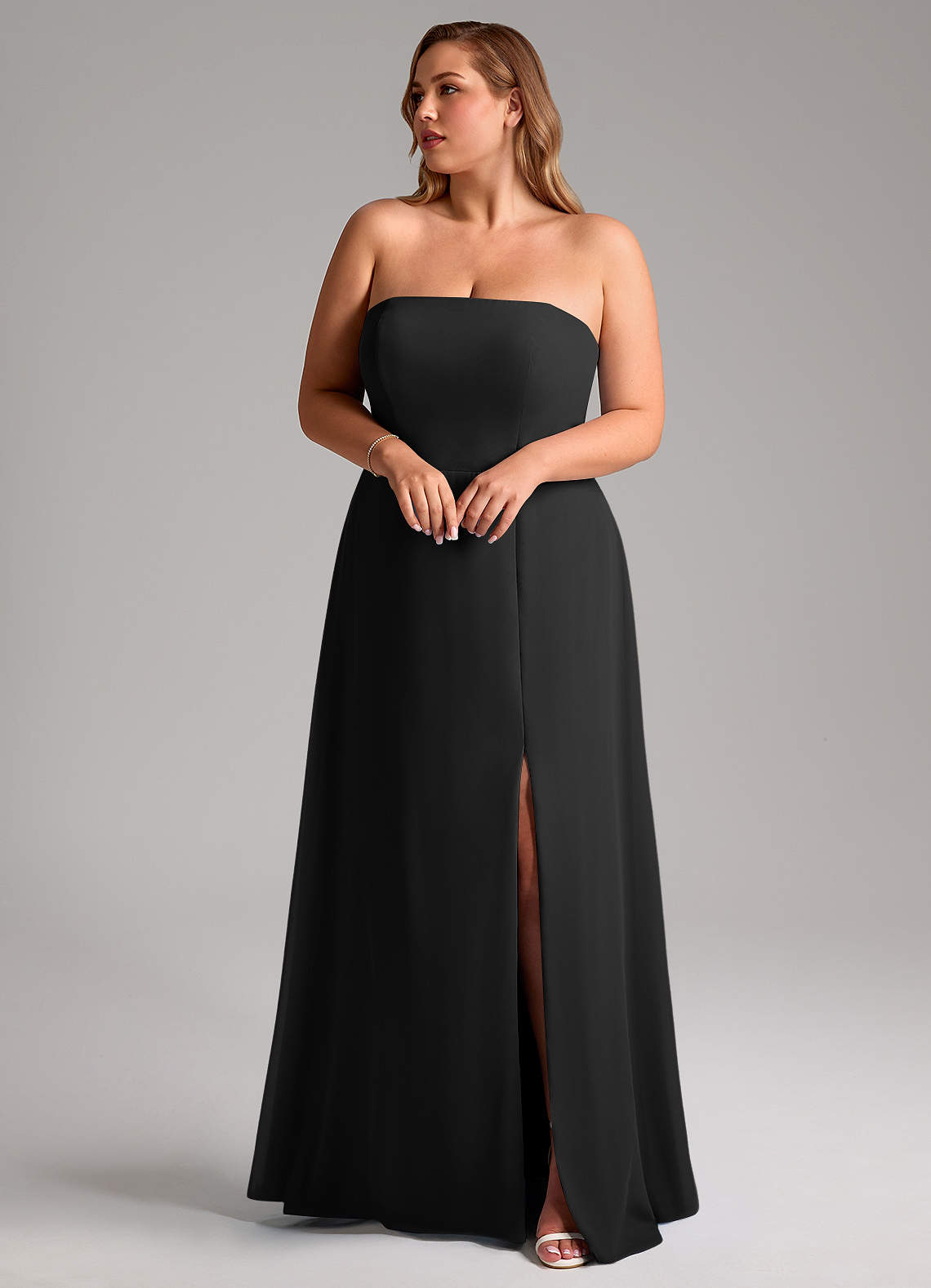 Azazie Wren Vestidos de damas de honor Vestido de Negro de Gasa de Corte en A Convertible con Corte Lateral image9