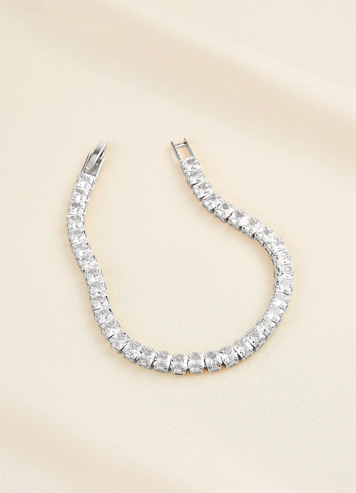 ChanSutt Stretchy Tennis Bracelet