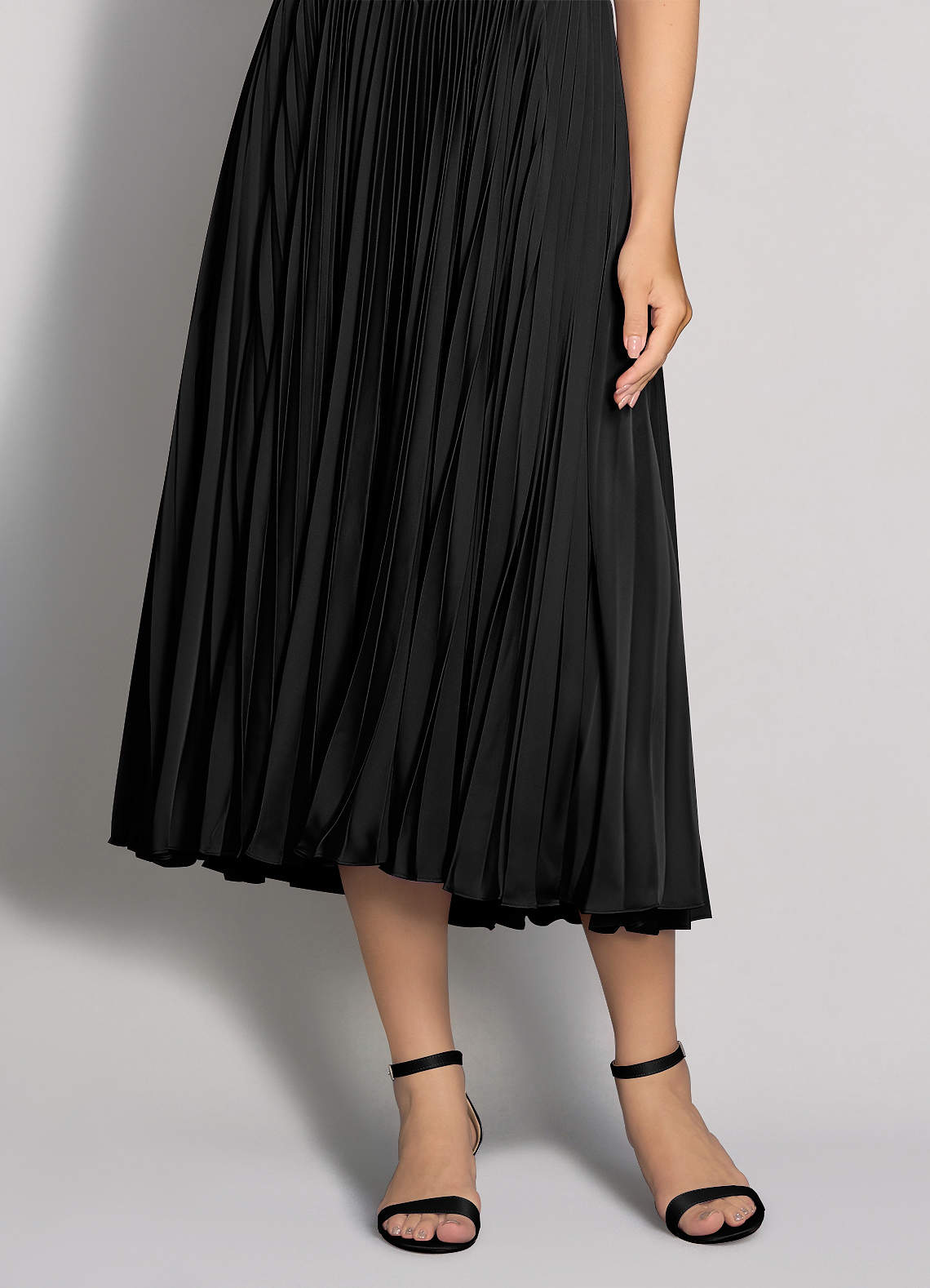 front Matching Color Matte Satin Block Heel Sandals & Envelope Clutch Set