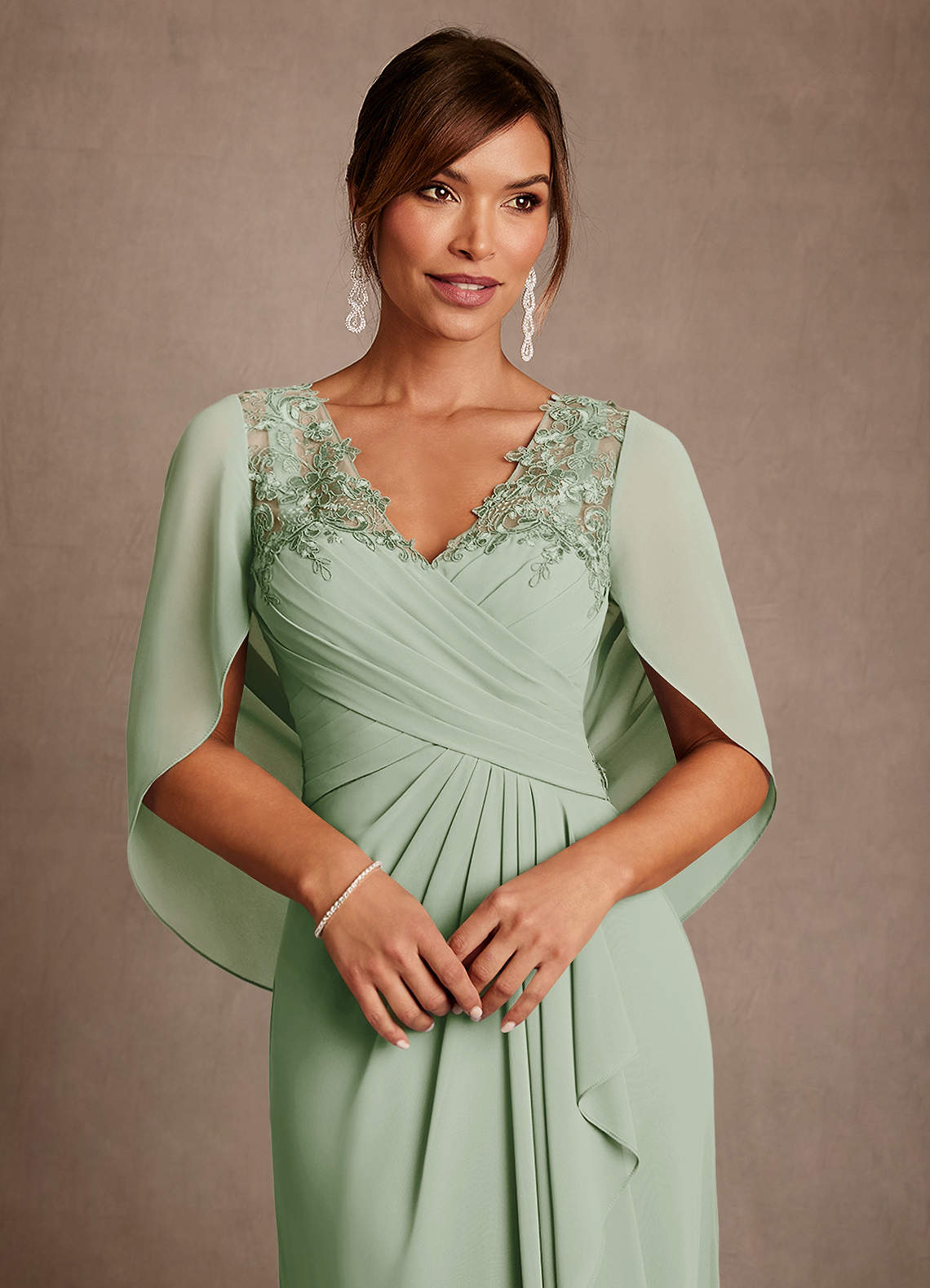 Azazie Santa Clara Mère de la mariée Robes Robe Trapèze en Dentelle Vert Sauge image4