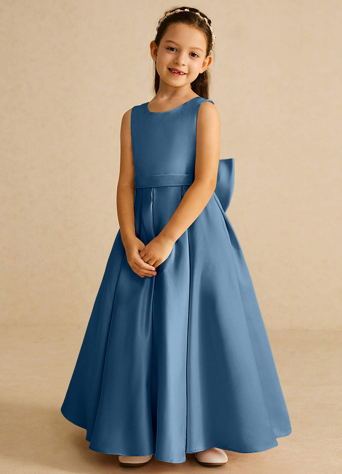 Azazie Pipsy Robe Demoiselle D'honneur Fillette Robe Trapèze en Mat Satiné Arc Bermude image3