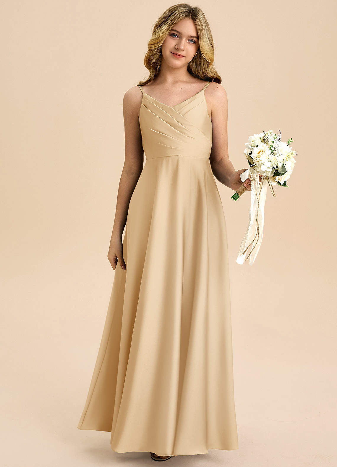 Azazie Bug Junior Robe Trapèze en Satin extensible Plissée Or image5