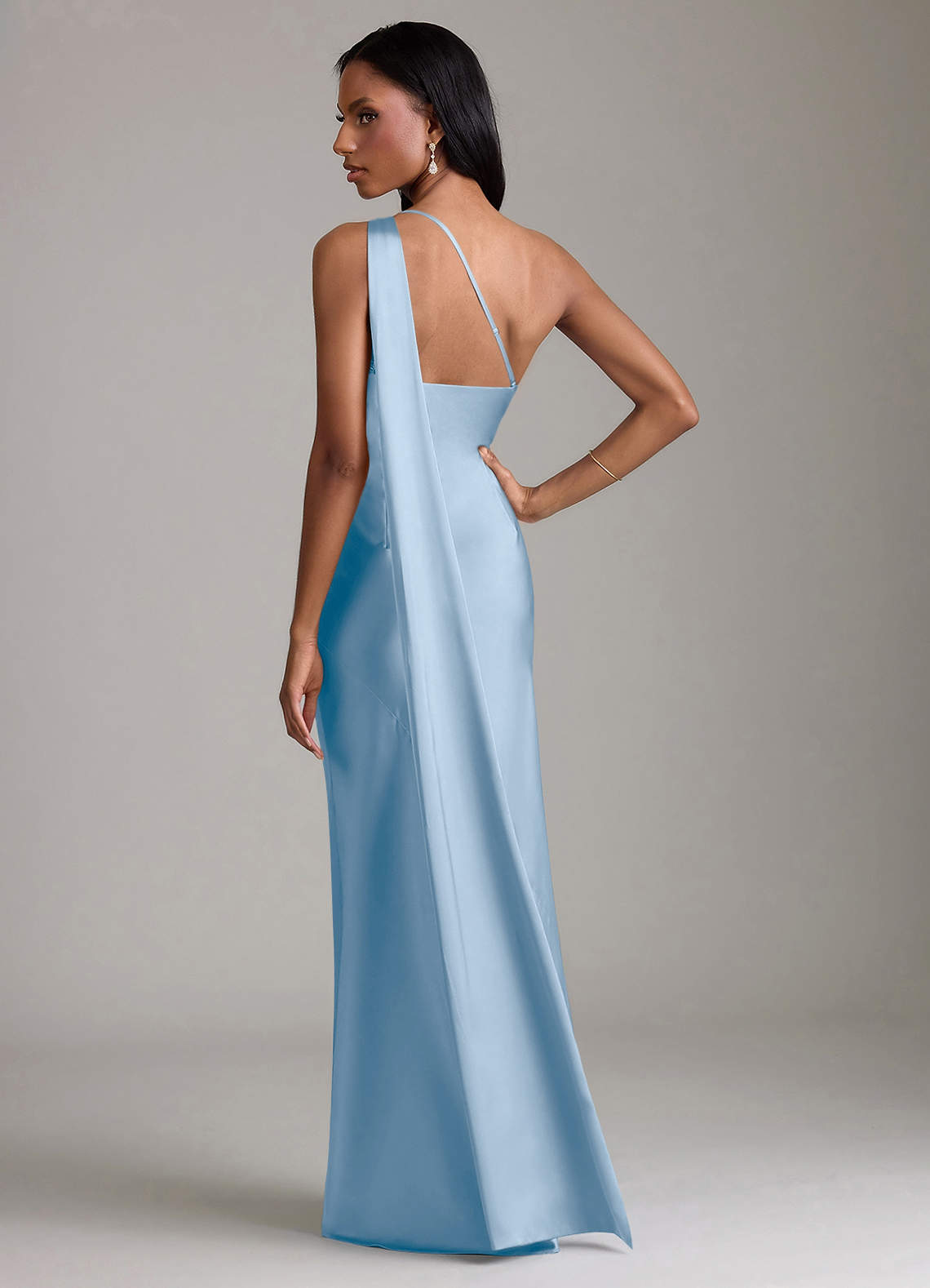 Azazie Juniper Vestidos de madrinha de casamento Vestido Pó Azul de Cetim elástico de sereia com Um ombro image5